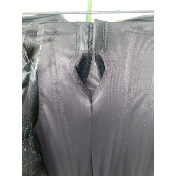 New TC Fine Intimates Back Magic Bodybriefer Shape Away Extra Firm Black Sz 34C - Picture 6 of 10